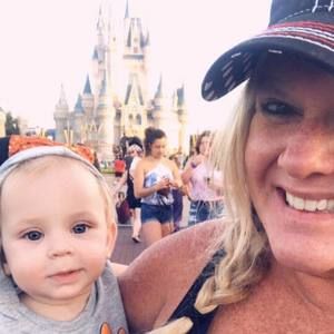 Meet your Posher, Leslie